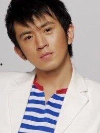 郭嘉铭个人资料,才华横溢的青年才俊，引领时代潮流的先锋人物